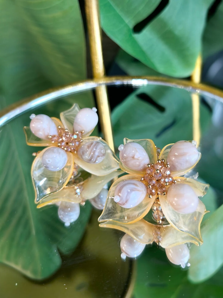 Dainty Flower (Ivory) Earrings Alc