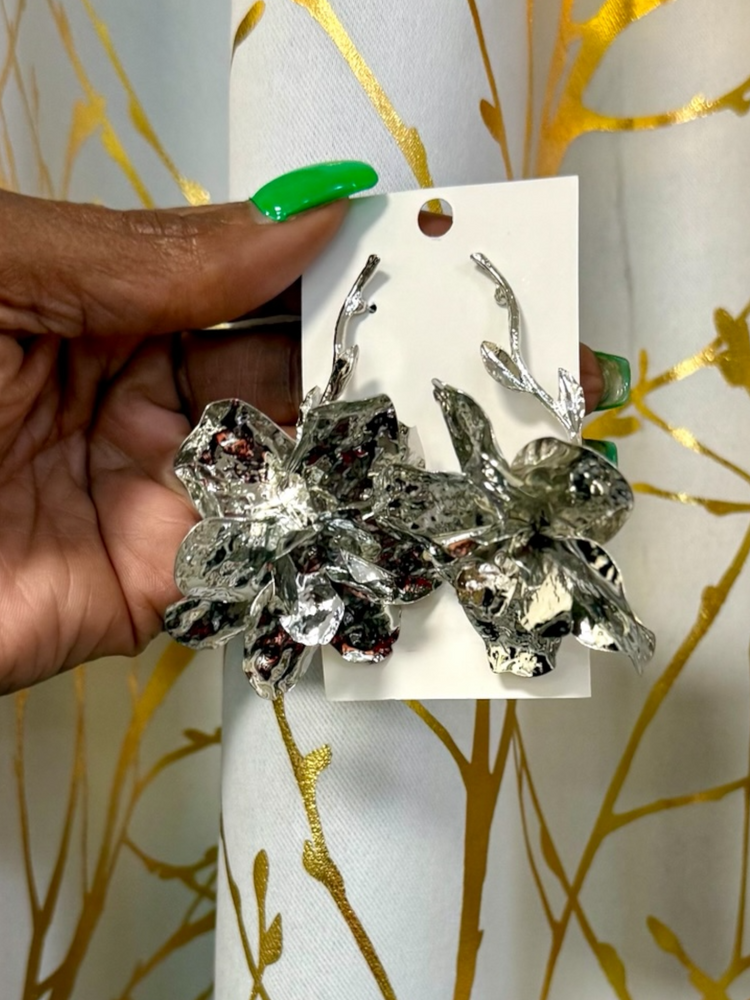 Silver Hanging Flower Earrings Alc