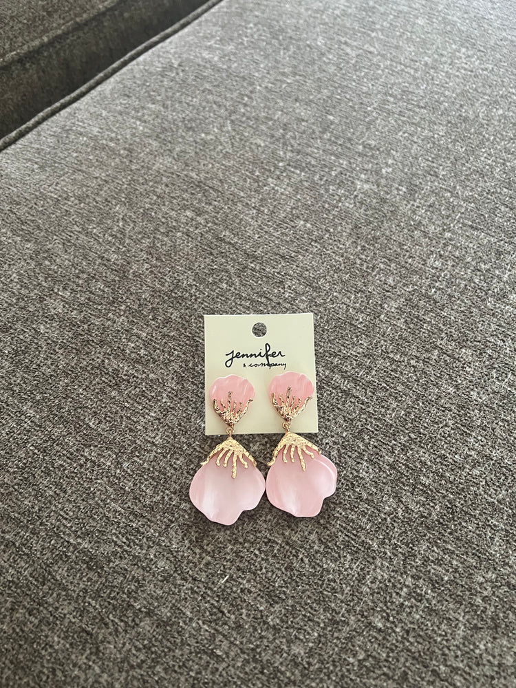 Elegant Shee Earrings-Lt Pink