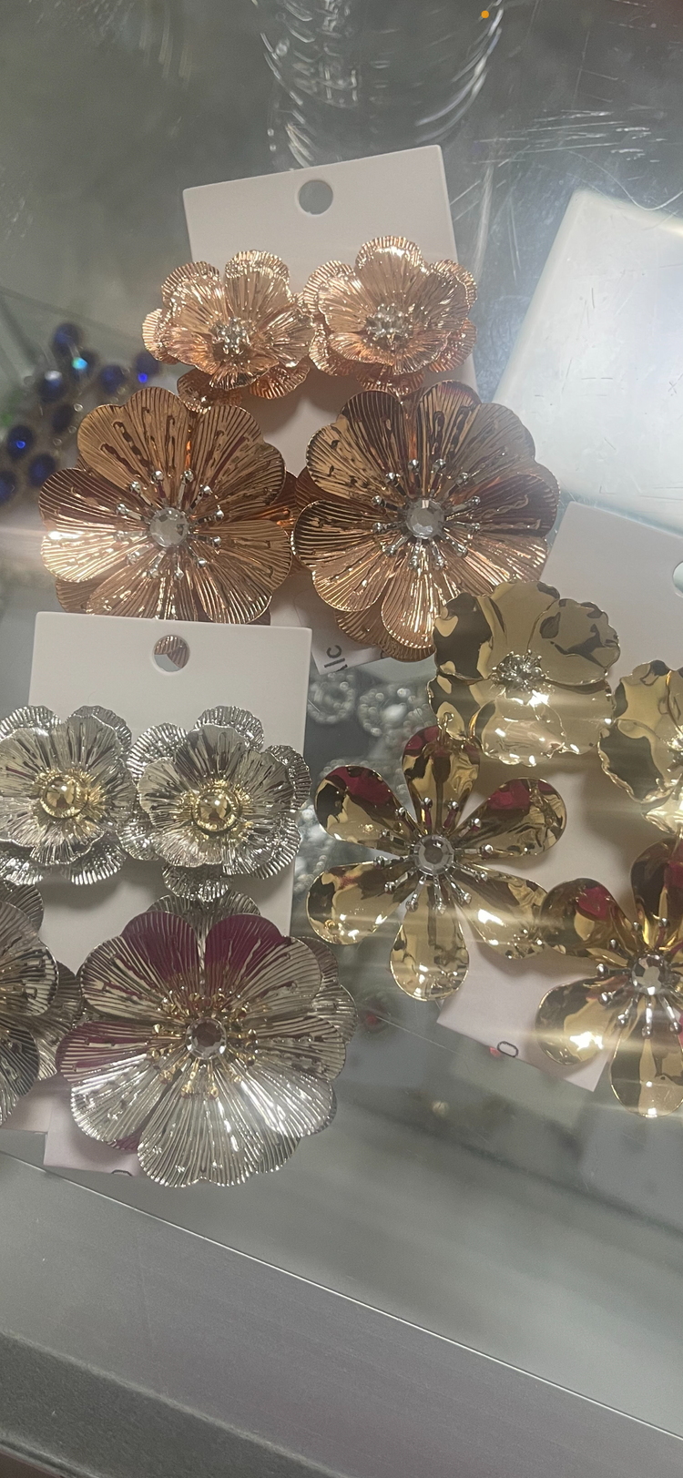 Hanging Flower Earrings Alc (3 colors)