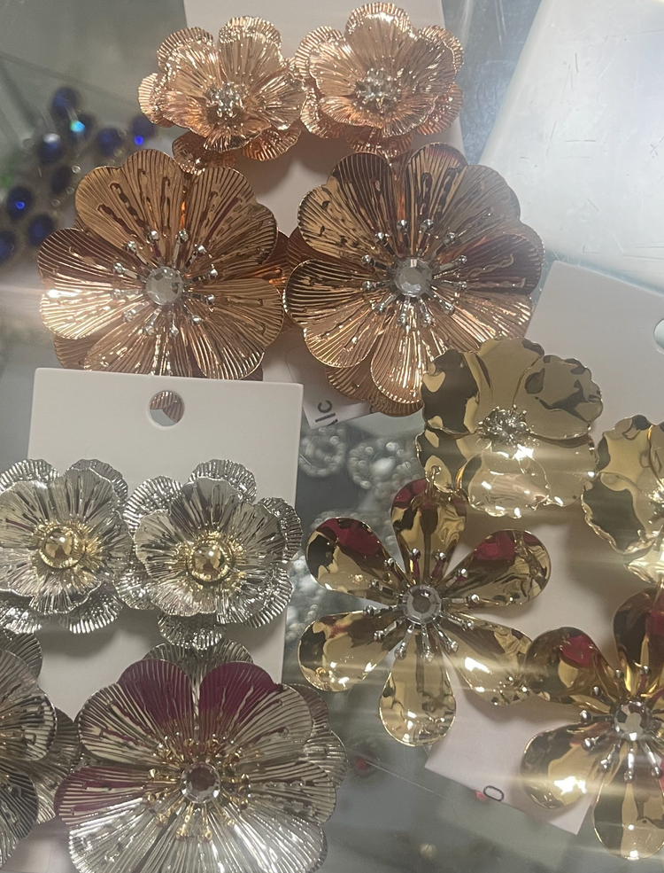 Hanging Flower Earrings Alc (3 colors)