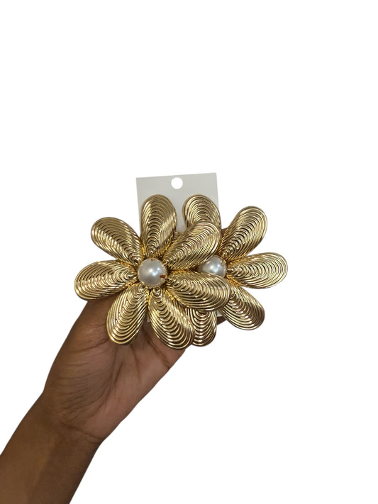 Gold Flower Earrings Alc