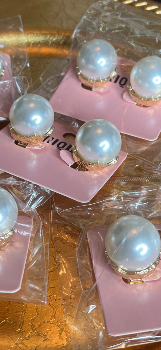 Jumbo Clip Pearl Earrings