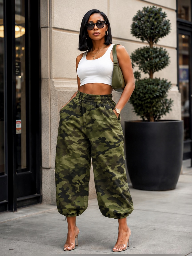 Camouflage Balloon Crop Pants