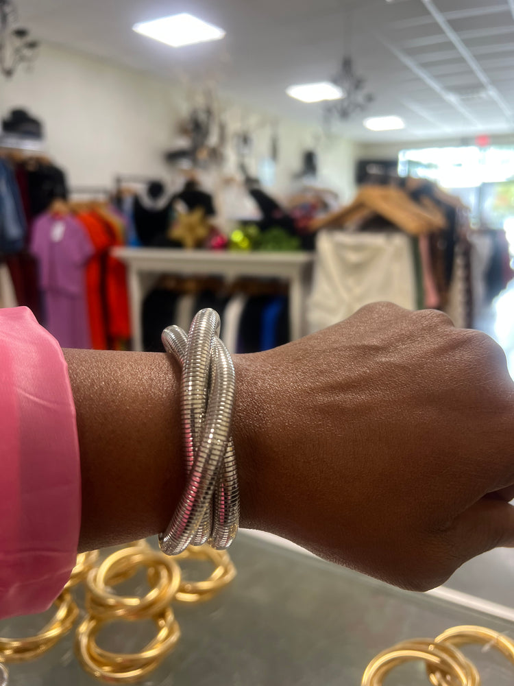 Medium Interlink Spiral Bracelet (2 colors)