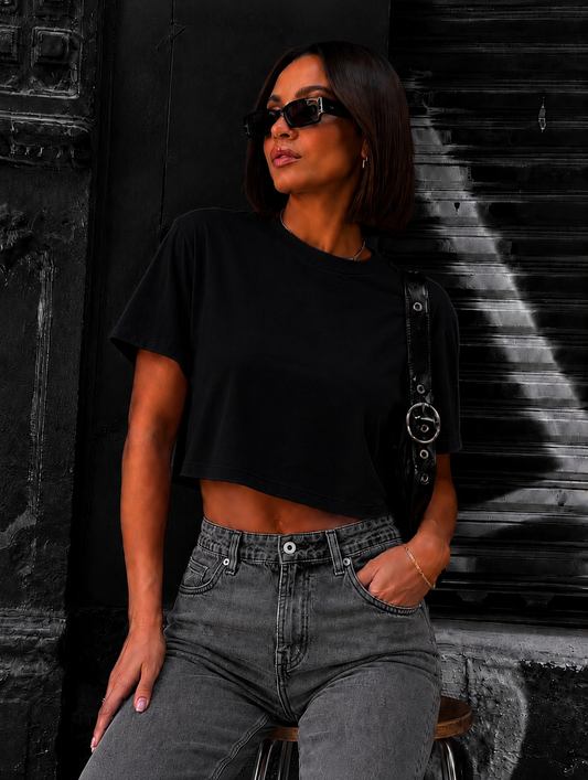 Simple Crop Tee Shirt (Black)