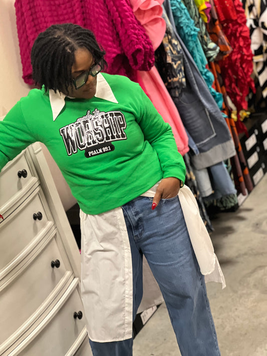 Made to Worship Psalm 95:1 Patch Sweatshirt-Green