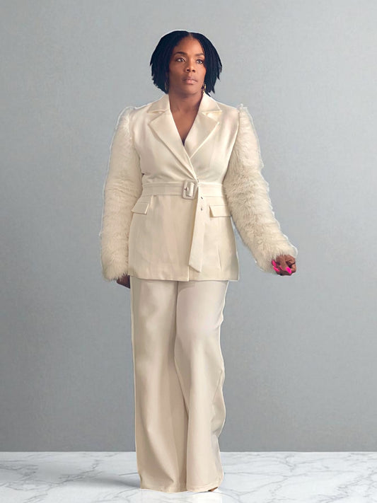 Off White Sophisticated Boss Lady Suit Set (Order online only, all 24hrs)