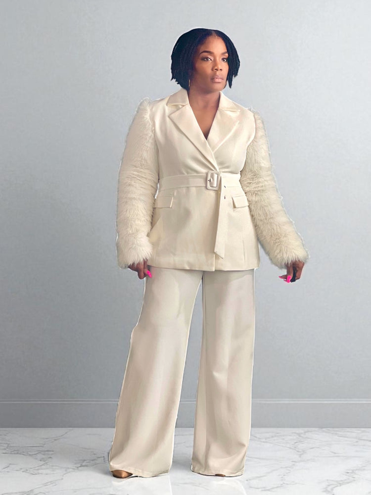 Off White Sophisticated Boss Lady Suit Set (Order online only, all 24hrs)