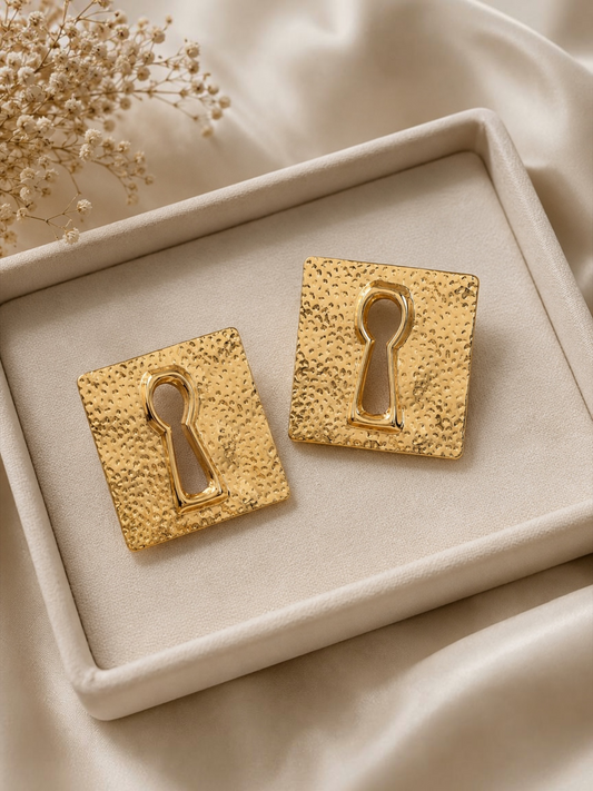 Keyhole Earrings (2 colors)