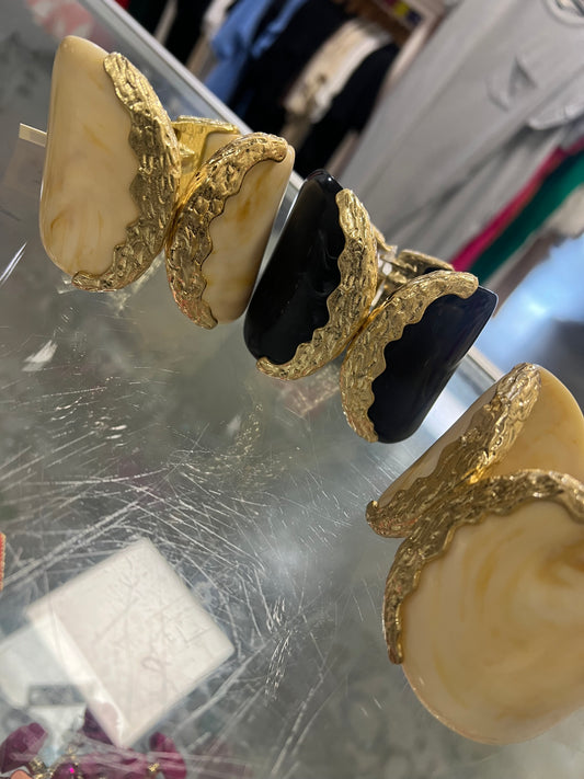 Vintage Cuff Bracelet (3 colors)