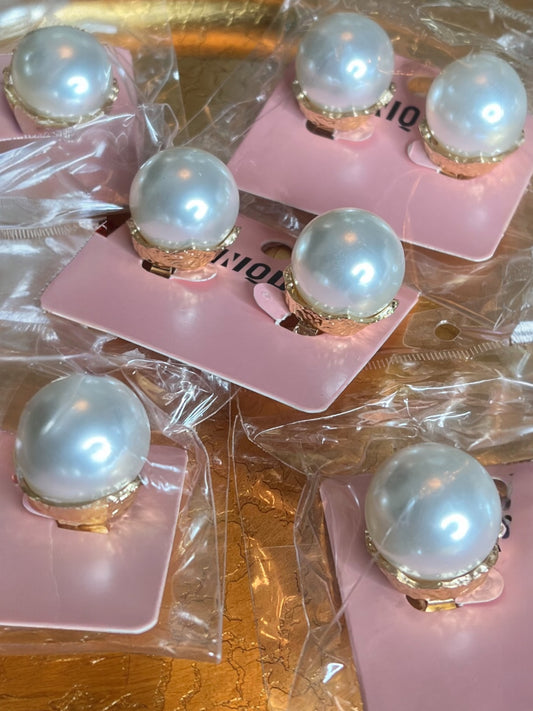 Jumbo Clip Pearl Earrings