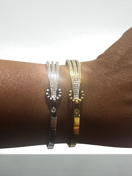 Interlock Bracelet (2 colors)