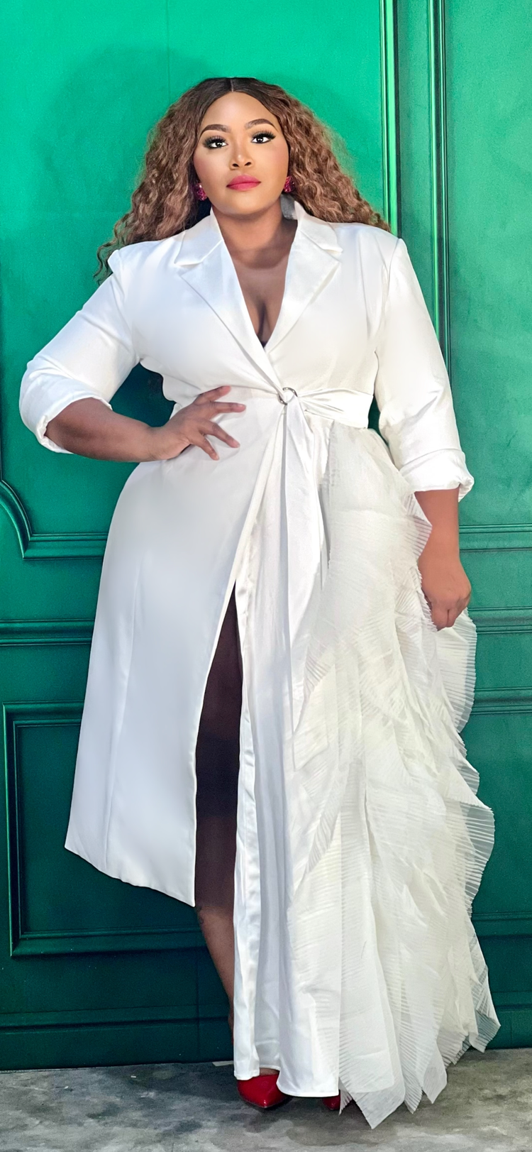 The Dramatic White Maxi Blazer Plus (Comes in S-2X)