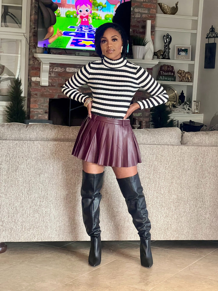Faux Leather Pleated Mini Skirt-Burgundy