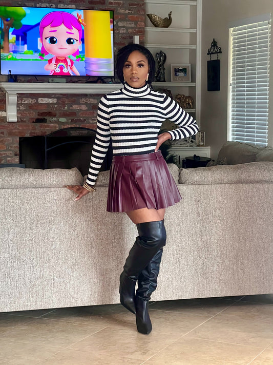 Faux Leather Pleated Mini Skirt-Burgundy