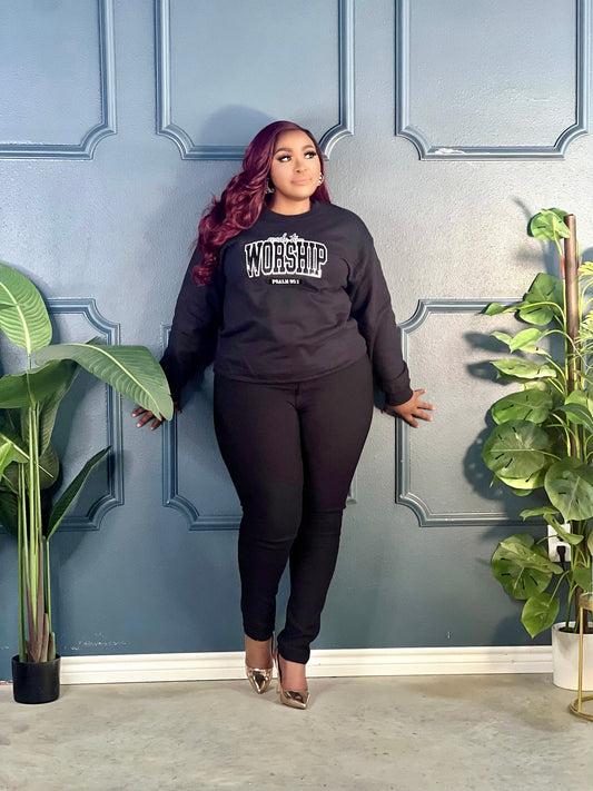 Made To Worship Psalm 95:1 Patch Sweatshirt-Black