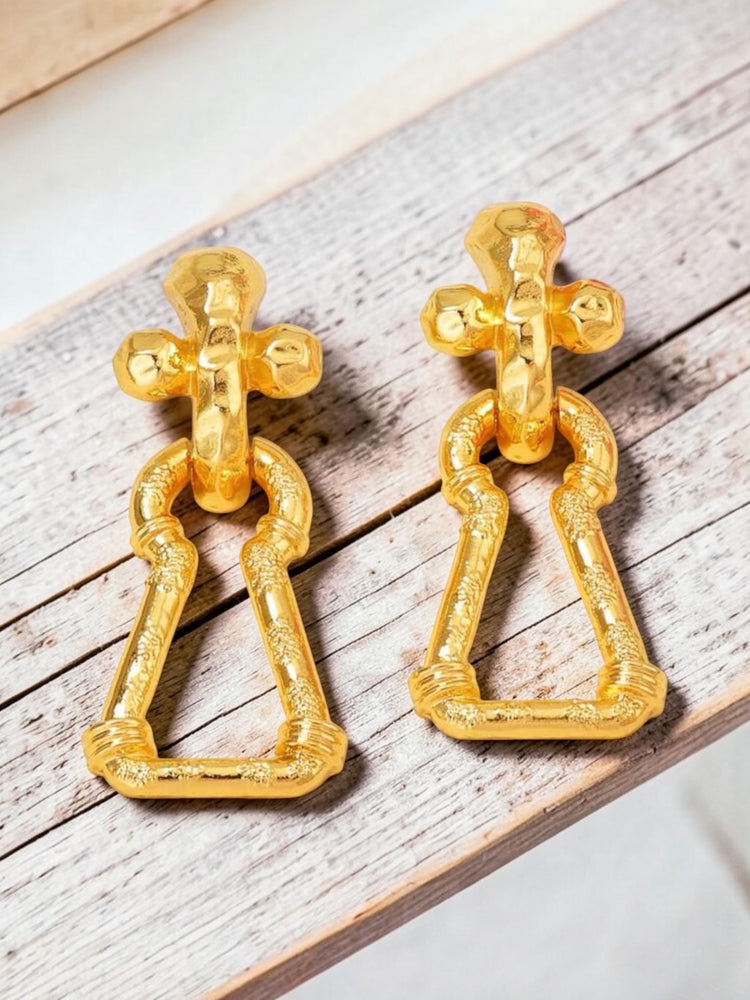 Vintage Queen Earrings