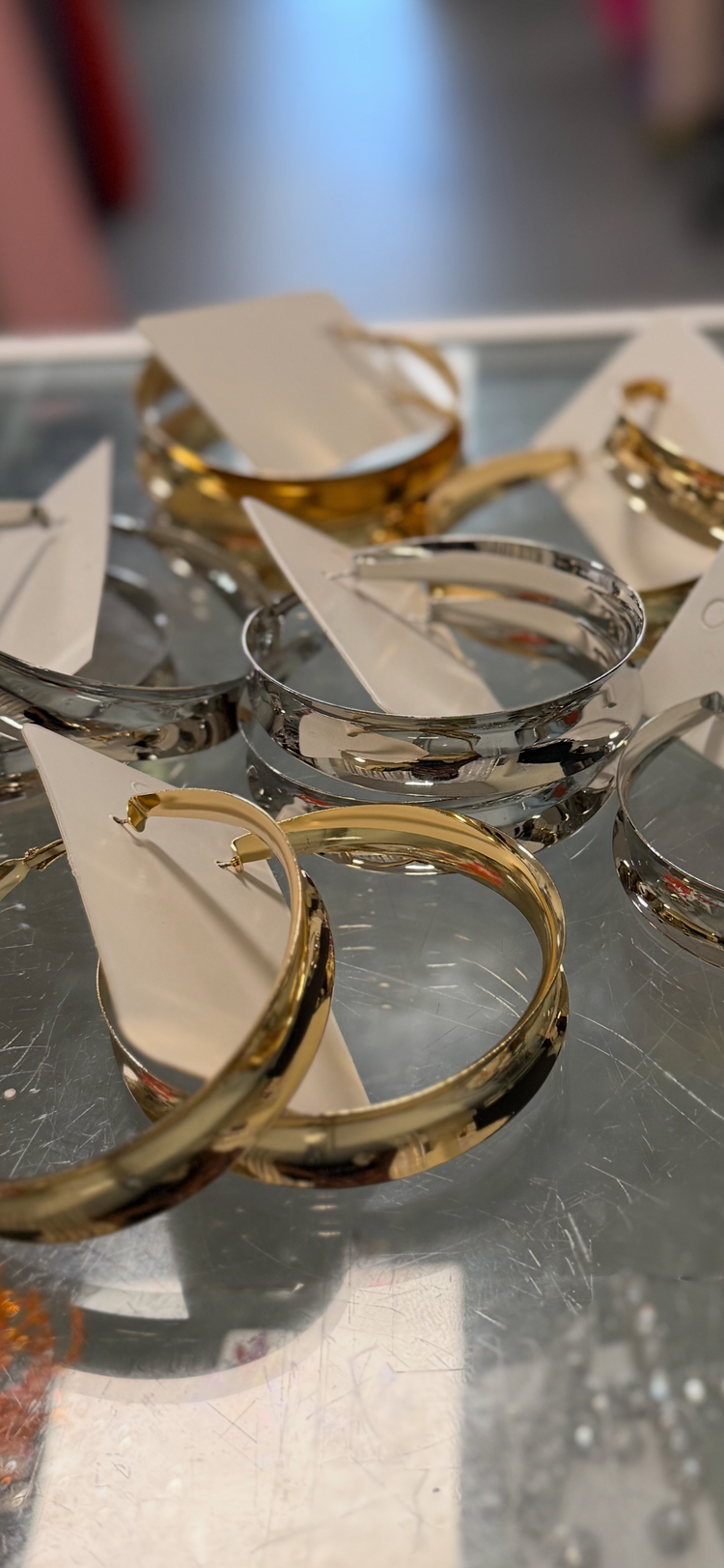 Large Hoop Earrings Alc (2 colors)