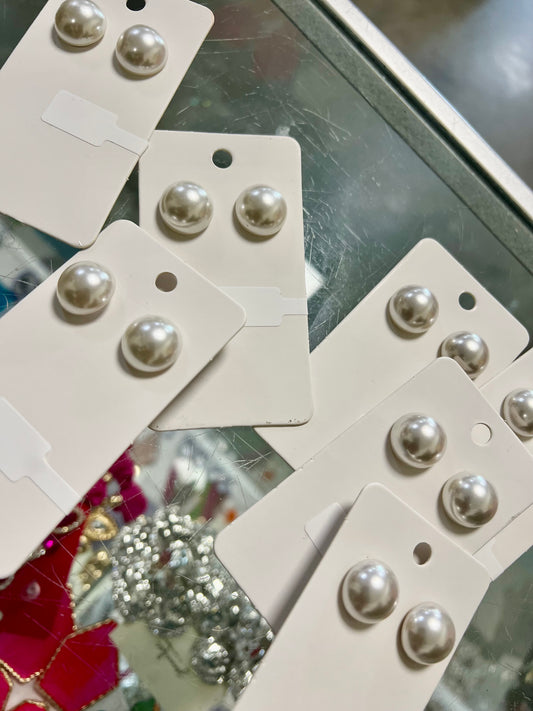 Pearl Bob Earrings (2 colors)